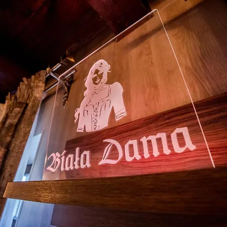 Dworek Biala Dama Z Klimatyzacja Pensjonat Gniezno
