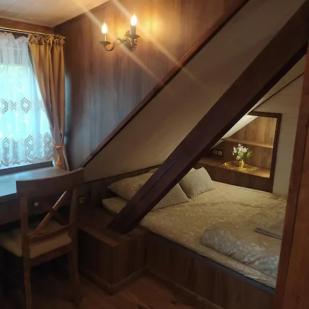 Dworek Biala Dama Klimatyczne Πανσιόν Γκνιέζνο