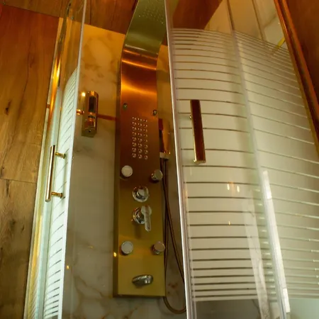 Dworek Biala Dama Klimatyczne 4* Γκνιέζνο