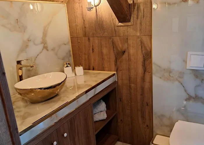 Pensjonat Dworek Biała Dama Klimatyczne Gniezno