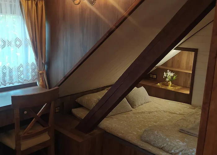 Dworek Biała Dama Klimatyczne Pensjonat Gniezno