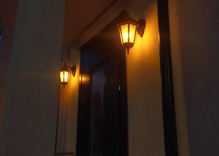 Dworek Biała Dama Klimatyczne 4* Gniezno