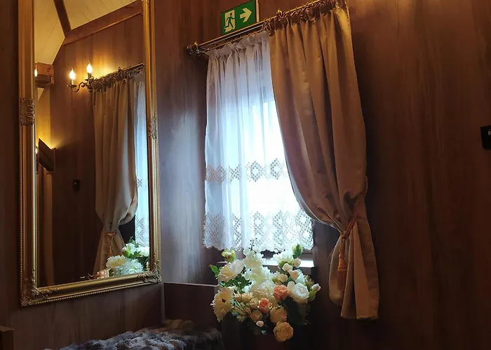 Dworek Biała Dama Klimatyczne Pensjonat Gniezno